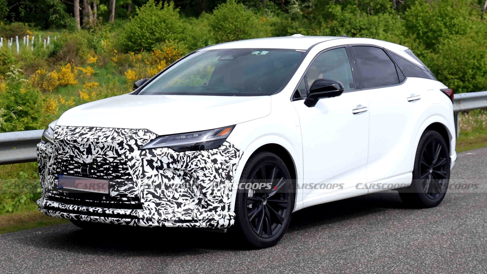 2028 Lexus RX İlk Kez Görüntülendi: Lüks SUV'da Teknoloji Atağı!