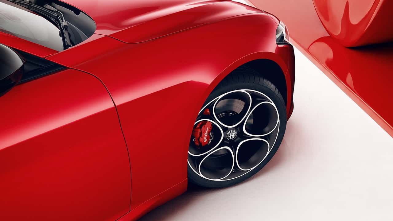 Alfa Romeo Giulia ve Stelvio Geri Dönüyor: Yeni Nesil Yolda