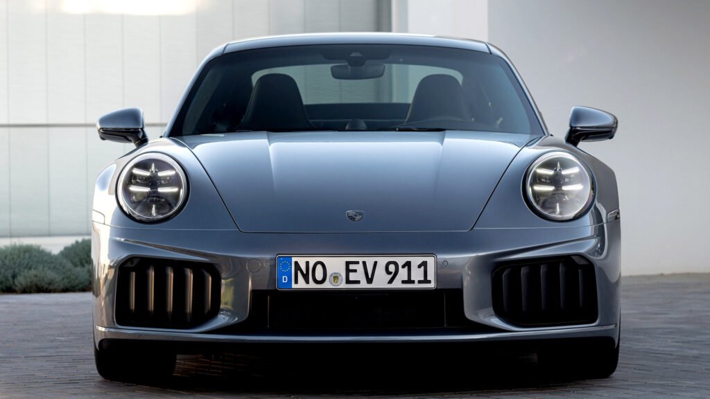 Porsche 911'e Elektrik Yok: 718 Ailesi Tam Elektrikli Olacak